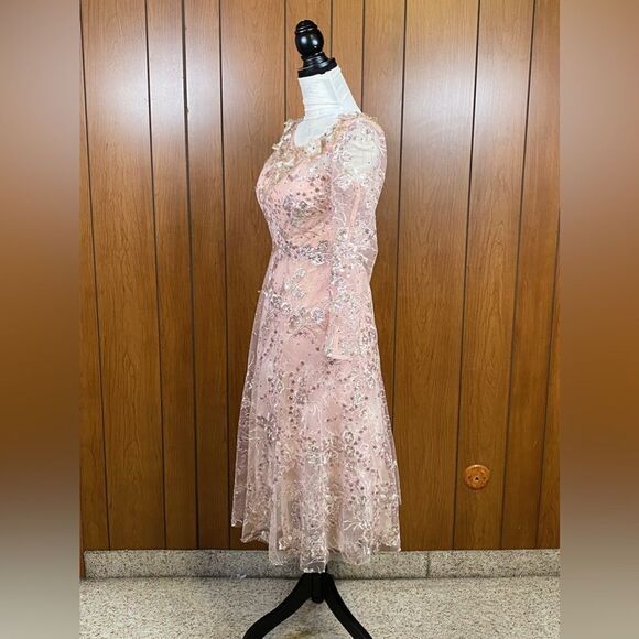 Mac Duggal Long Sleeve Floral Embroidered Tea Length Dress size 4 - Picture 9 of 16